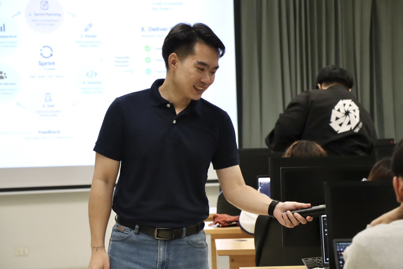 A teaching moment during the Web Technology Development Basic Workshop